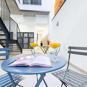 Studio met een Queen Size Bed met de Toegang voor Gehandicapten